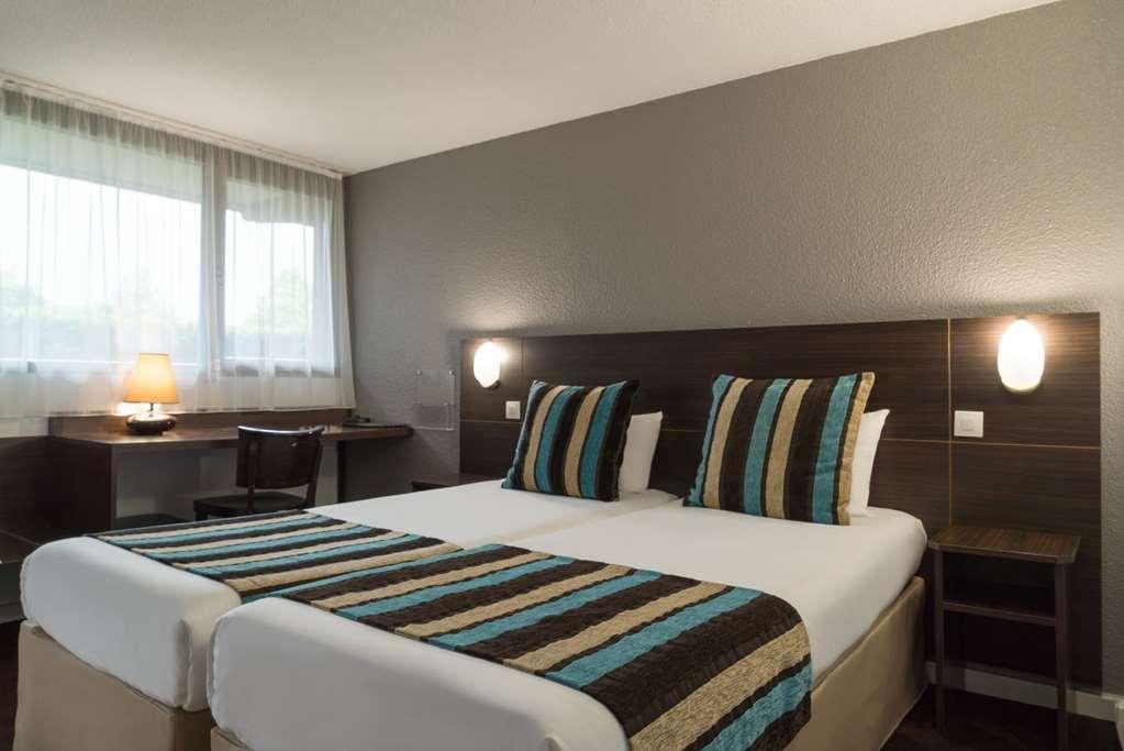 Sure Hotel By Best Western Biarritz Aeroport アングレット 部屋 写真